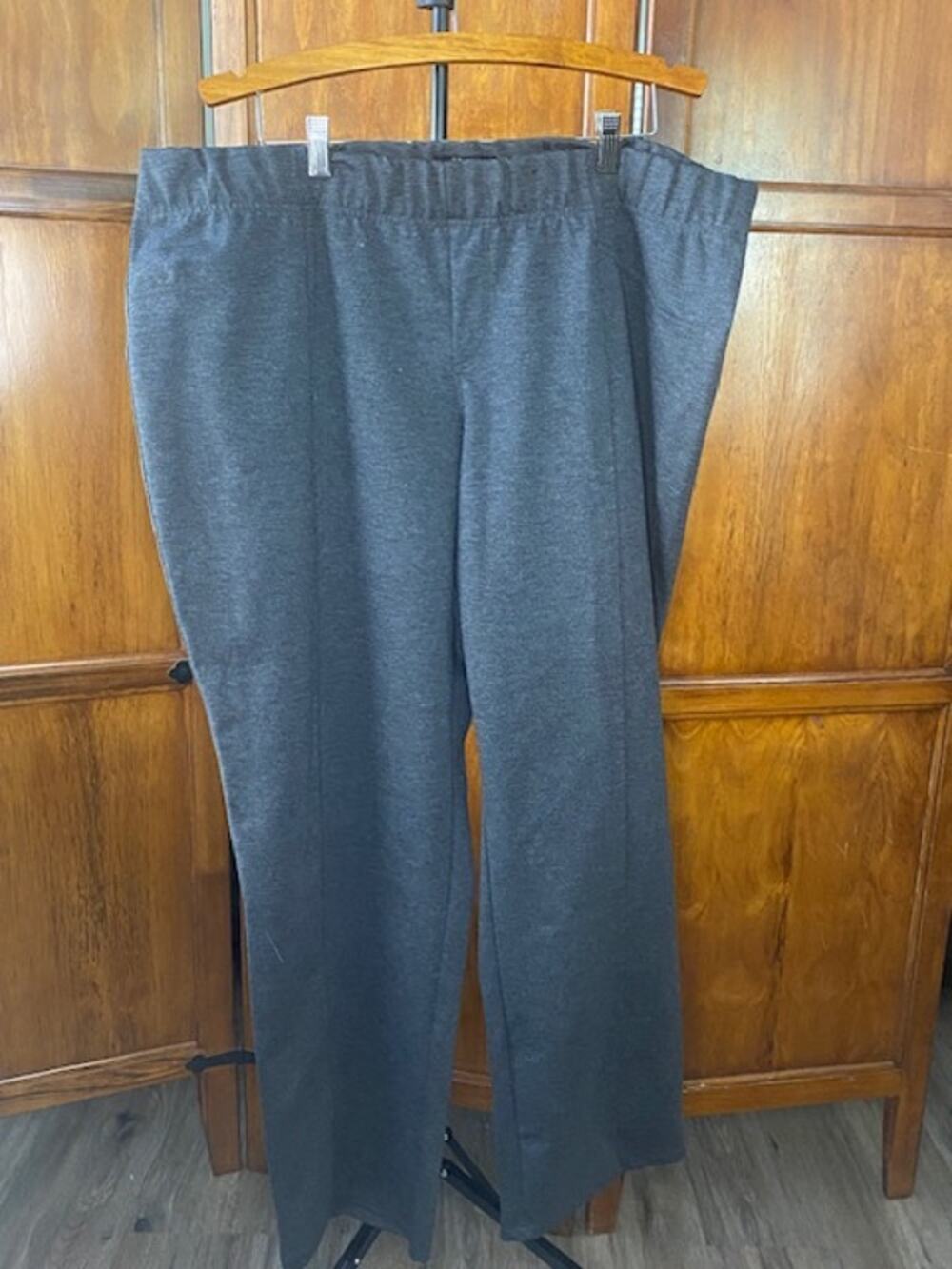 APT. 9 Modern Fit Women's Pull-On Pants 22W Gray Straight Leg Stretch Plus Size